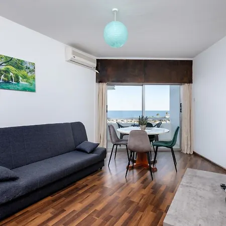 Charmers Sea View Flat Lägenhet