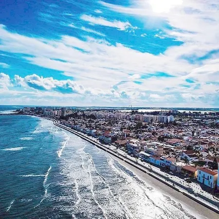 Lägenhet Charmers Sea View Flat